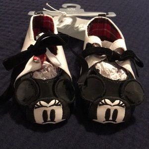 NWT Disney Baby Minnie Mouse dress shoes with velvet ribbons Size 12-18M